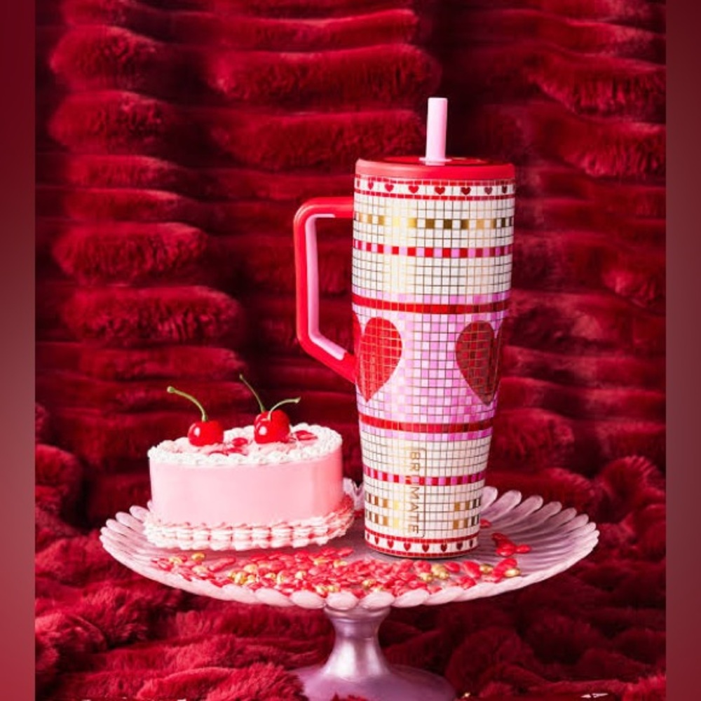 Brumate X Anthropologie 
Valentine's Collab ERA 40 Oz Straw Tumbler